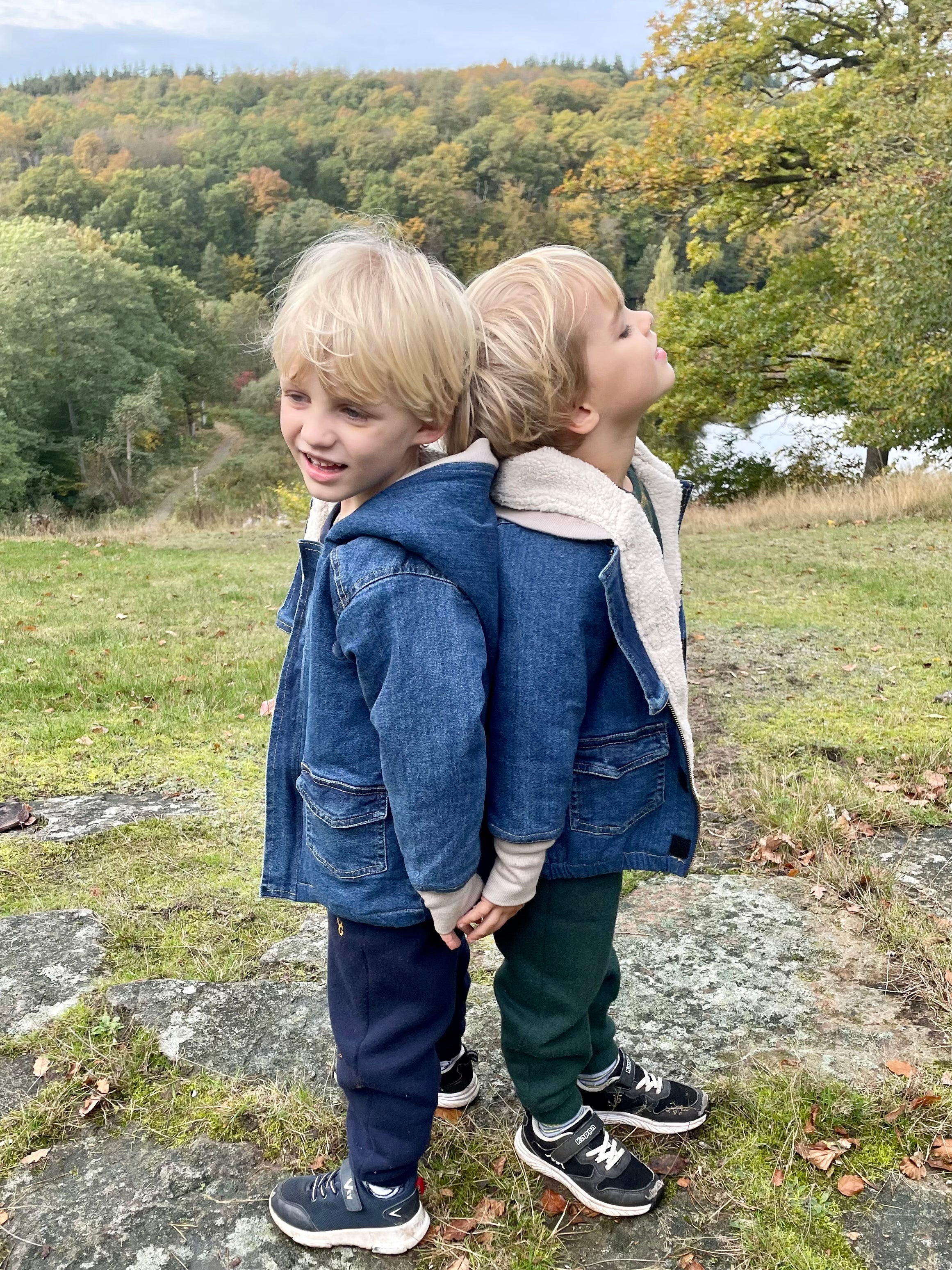 Denim teddy forårsjakke til børn - økologisk bomuld