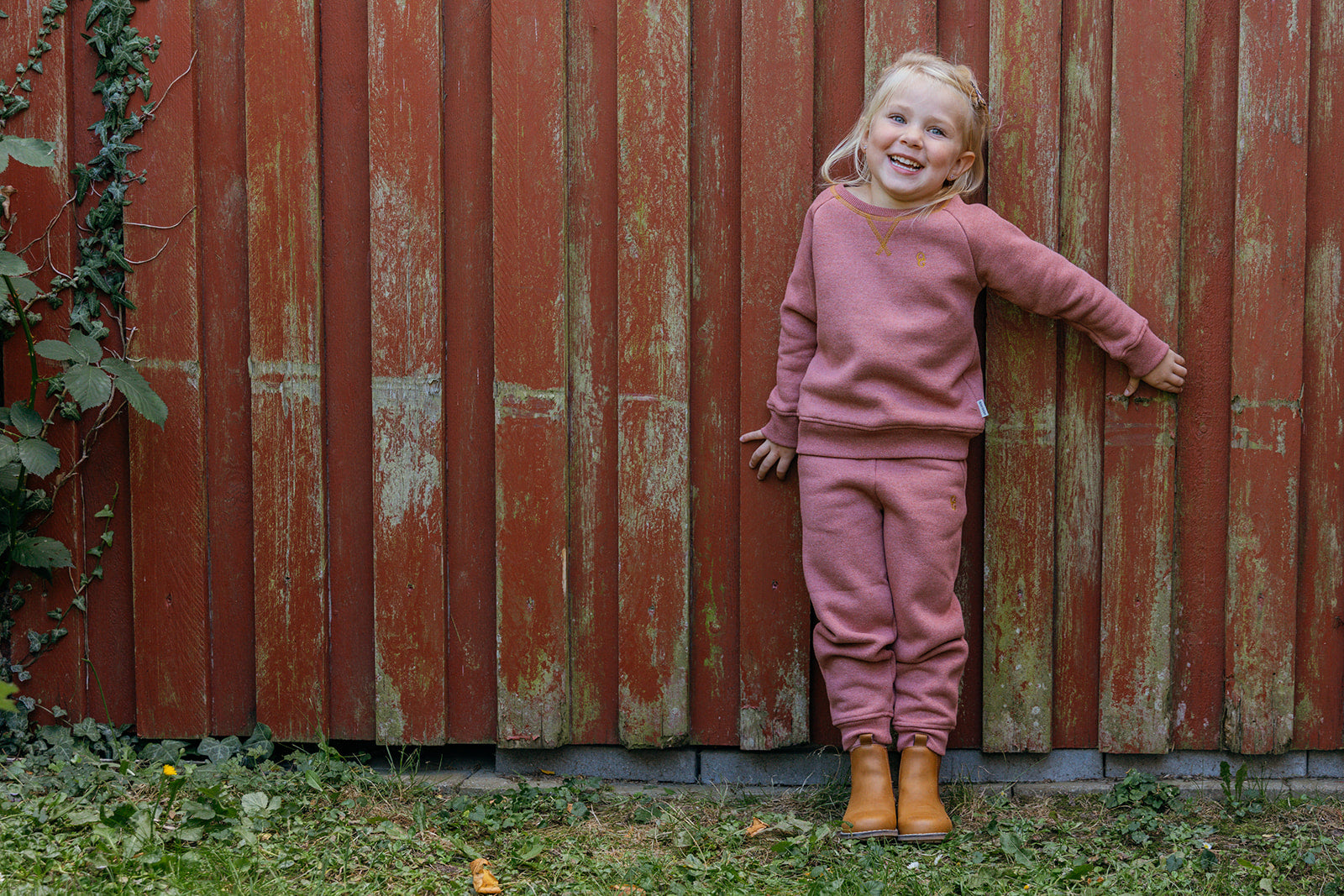 Sweatshirt børn recycled - i tre farver