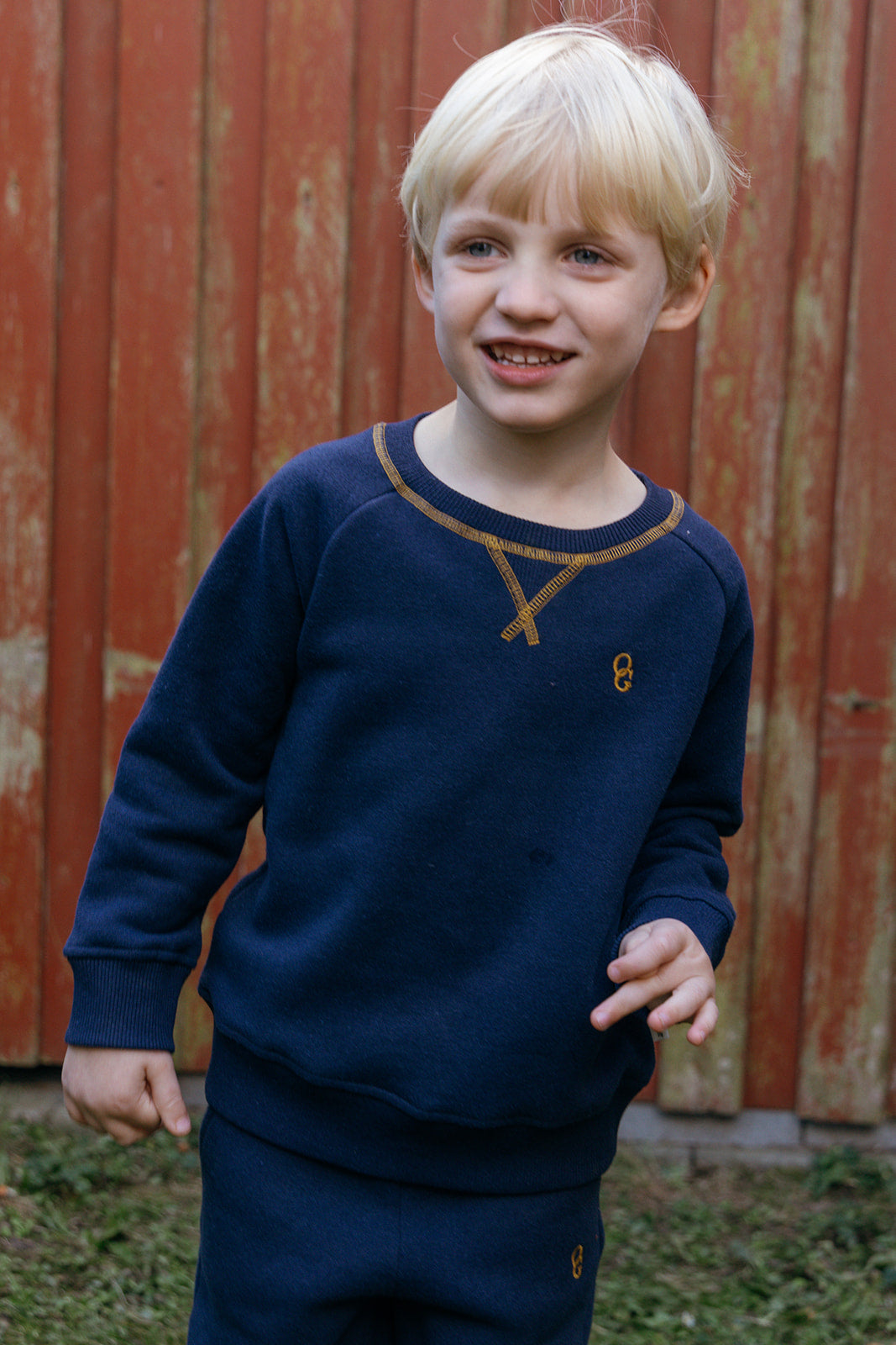 Sweatshirt børn recycled - i tre farver