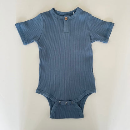 Basic rib kortærmet body - camel & royal blue